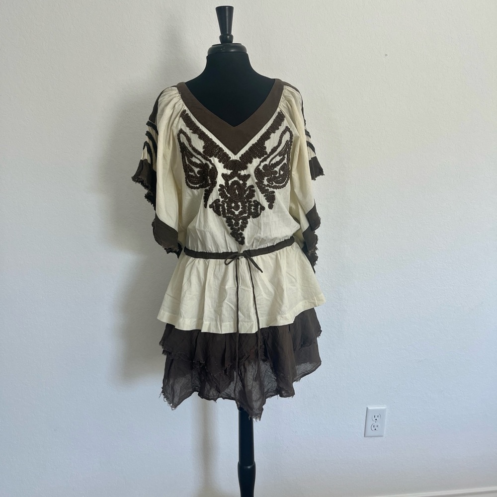 Ryu Brown and Cream top